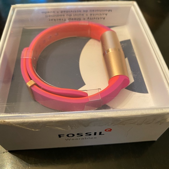 fossil activity and sleep tracker